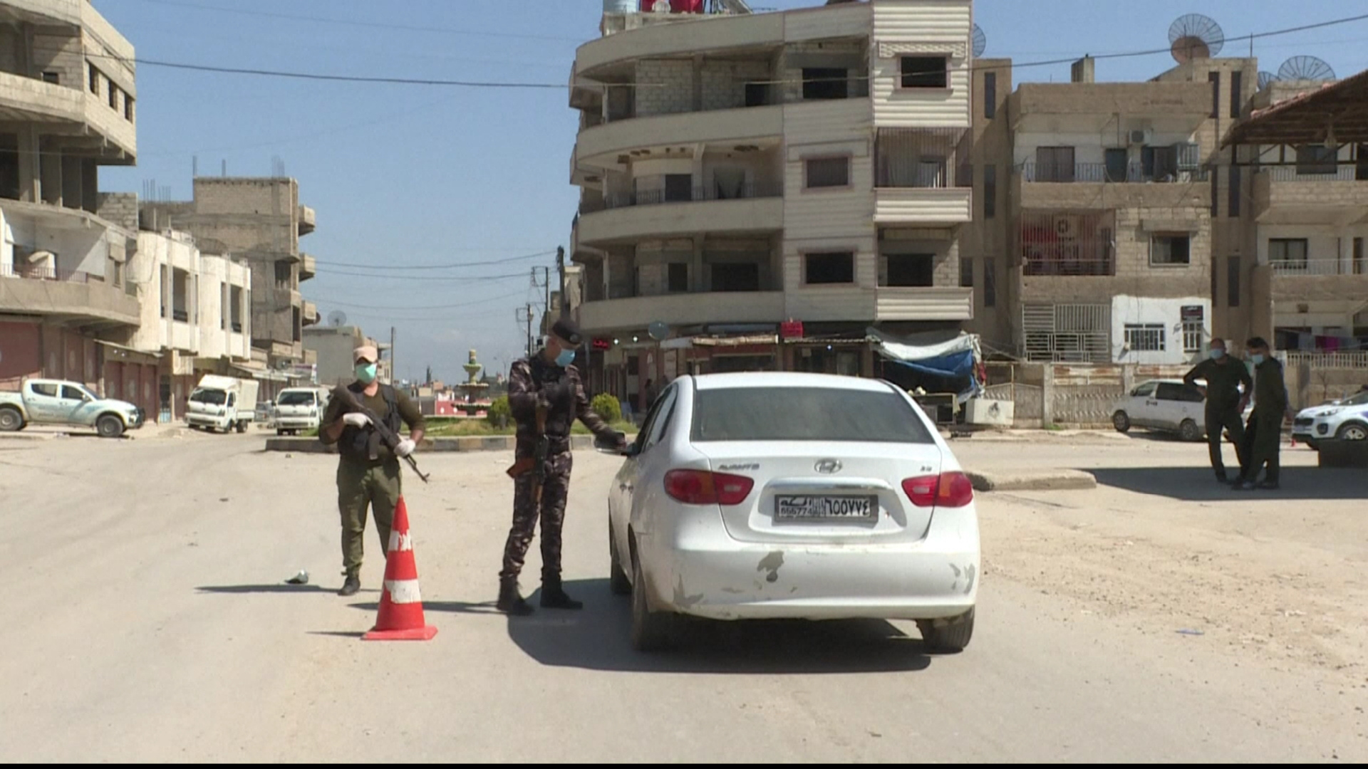 Li Rojavayê Kurdistanê qedexeya çûnûhatinê hate dirêjkirin